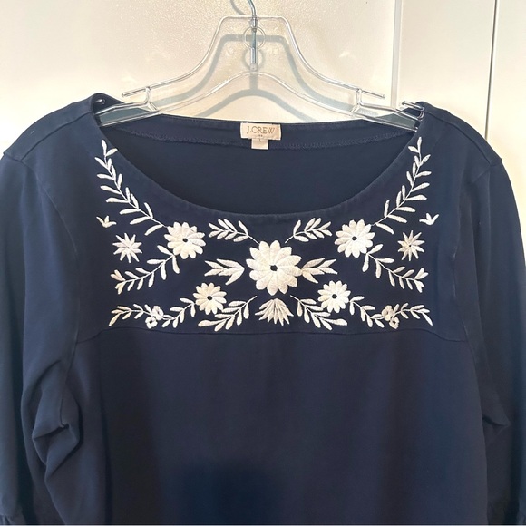 J. Crew Women's Navy and White Embroidered Bell Sleeve Cotton Top‎ in Size L - Picture 3 of 13
